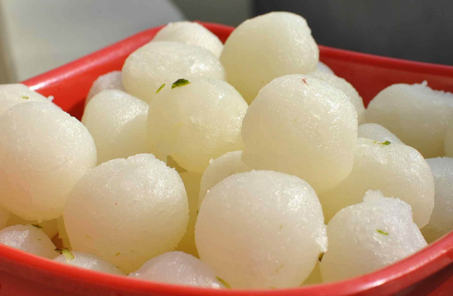 Indian-sweet-Rasgula